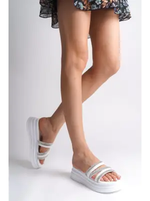 Omarı Rahat ve Şık Beyaz Topuklu Terlik Modeli - ELISE