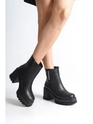 Omarı Yüksek Topuklu Rahatlığı: Siyah Bayan Bot