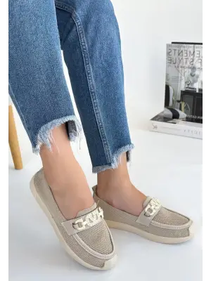 Omarı Şık ve Rahat Bej Triko Babet Ayakkabı