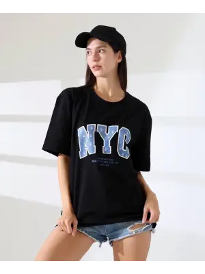 Omarı Rahatlığın Şıklığı: Oversize Tişört Modası