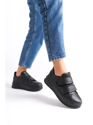 Omarı Rahat Tabanlı Siyah Spor Ayakkabı - Bayan Günlük Şık