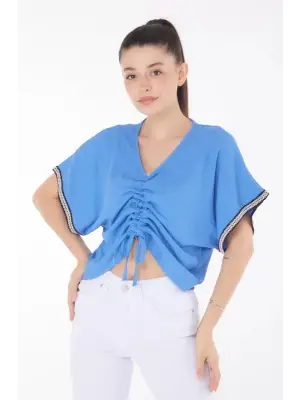 Omarı Şık Detaylı V Yaka Bluz