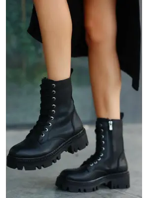 Omarı Siyah Bağcıklı Cilt Bot Modeli