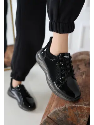 Omarı Rugan Gri Tabanlı Spor Ayakkabı