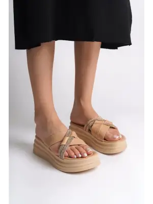 Omarı Taşlı Çapraz Şeritli Tabanlı Rahat Bayan Sandalet Tabaan