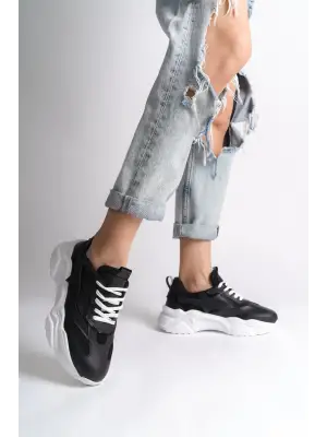 Omarı Rahat Tabanlı Siyah Bayan Spor Ayakkabı