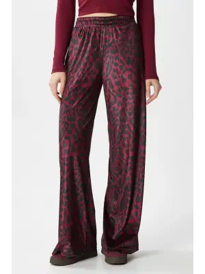 Omarı Şık ve Trend Leopar Desenli Pantolon