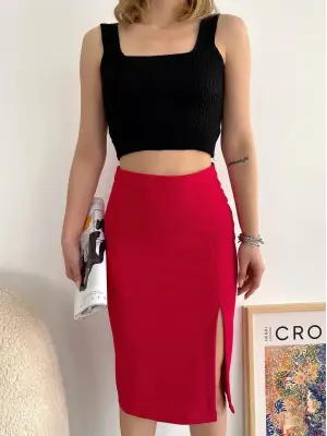 Omarı Esnek Kumaş Yırtmaçlı Midi Boy Etek - Koyu Kırmızı