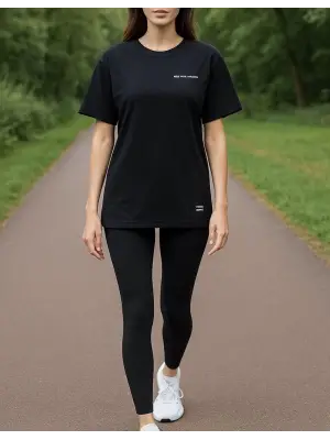 Omarı Esnek ve Konforlu Altı Tayt üstü Süpriz Takım