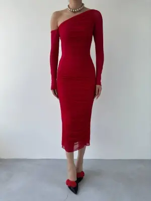 Omarı Zarif Dantel Detaylı Tül Elbise