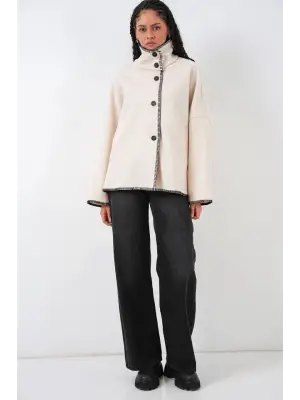 Çarpıcı Nakışlı Kaşe Ceket