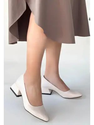 Nitya Bej Baskılı Rugan Topuklu Ayakkabı