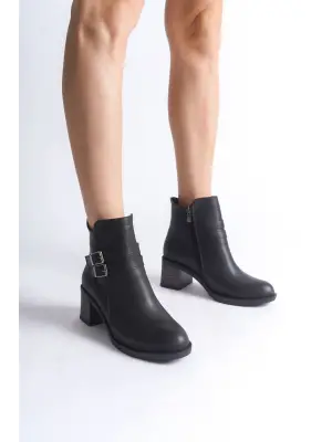 Stil Sahibi Tokalı Rahat Tabanlı Bayan Bot