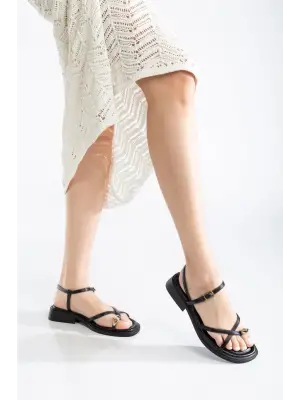 Nordi Siyah Cilt Kemerli Sandalet