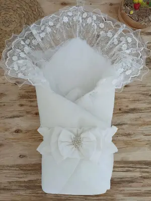 Omarı Duvaklı Trilüks Kundak Bebek Battaniyesi Ekru