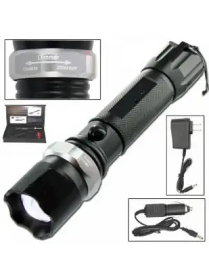 Omarı Güçlü Işık Sunan Şarjlı El Feneri