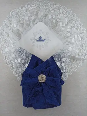 Omarı İnci Fiyonklu Yenidoğan Kadife Taçlı Dantelli Bebek Battaniyesi