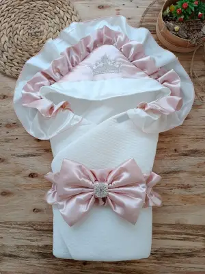 Omarı Lüks Kelebek Taç Nakışlı Yenidoğan Bebek Battaniyesi - Gül Kurusu