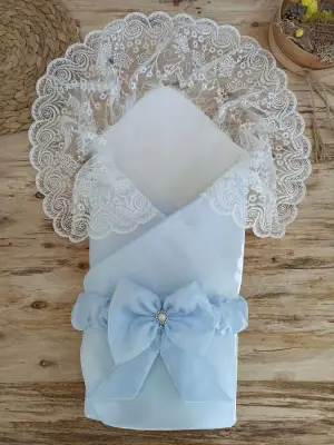 Omarı Parlak Mavi Yenidoğan Fiyonk Kundak Battaniyesi