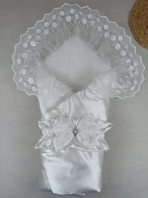 Omarı Pırıltı Taç Nakışlı Yenidoğan Bebek Battaniyesi - Ekru