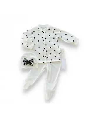 Omarı Puantiyeli Şapkalı Çıtçıt Kapamalı Bebek Takımı - Beyaz