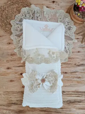 Omarı Yenidoğan Beyaz Wool Yün Trilüks Kundak Bebek Battaniyesi