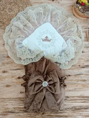 Omarı Yenidoğan İnci Fiyonklu Dantelli Bebek Battaniyesi Kahverengi