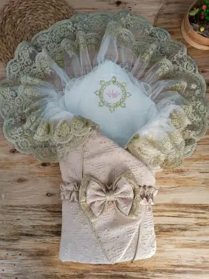 Omarı Yenidoğan Kabartma Desenli Çift Güpürlü Bebek Battaniyesi