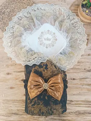 Omarı Yenidoğan Kendinden Desenli Fiyonklu Bebek Battaniyesi