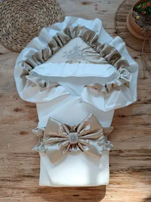 Omarı Yenidoğan Lüks Kelebek Taç Nakışlı Bebek Battaniyesi Konsept Vizon