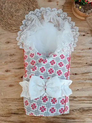 Omarı Yenidoğan Örgü Dantelli Kar Tanesi Battaniye