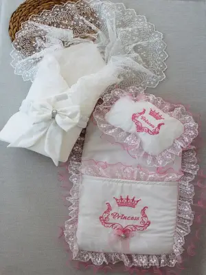 Omarı Yenidoğan Taç Nakışlı Trilüks Alt Açma Seti - Fuşya