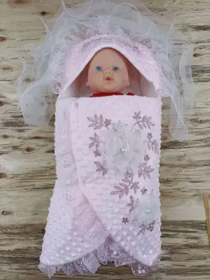 Omarı Yenidoğan Tül Örtülü Gül Bahçesi Kundak Bebek Battaniyesi