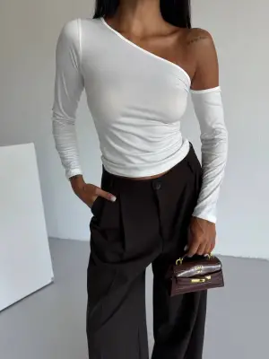 Omuz detaylı kollu bluz beyaz f2336