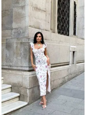 Omarı Kadın Omuz Fırfır Elbise - Trendy Tasarım ve Şık Duruş