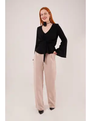 Ön Bağlamalı Volan Kol Siyah Bluz