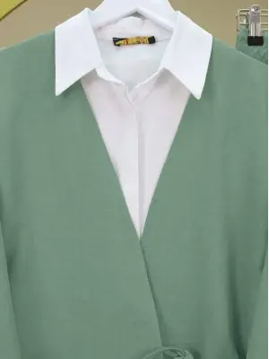 Omarı Eşsiz Stil: Mint Rengi Kimono Takımı