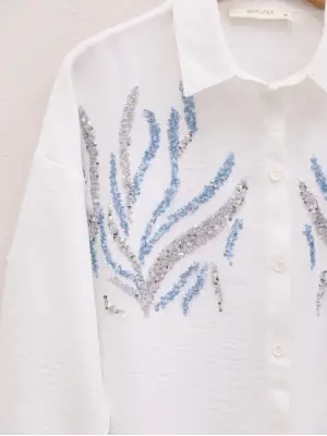 Omarı Payet Detaylı Uzun Beyaz Gömlek