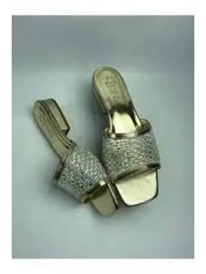 Cilt İşlemeli Terlik Kadın Giyim