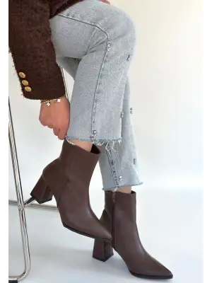 Kahverengi Cilt Topuklu Bot Kadın Giyim