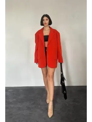 Omarı Rahat ve Şık Oversize Kırmızı Ceket
