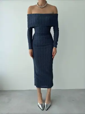 Omarı Şık Madonna Yaka Elbise