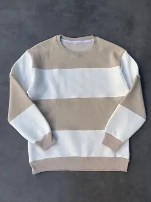 Omarı Modern Ve Şık Parçalı Sweatshirt