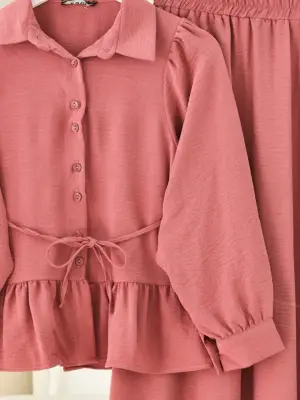 Omarı Çiçek Desenli Büzgülü Bluz Etek Takımı