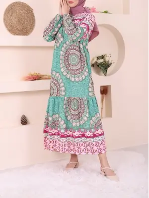 Omarı Modern Tarzda Parçalı Desenli Yeşil Elbise