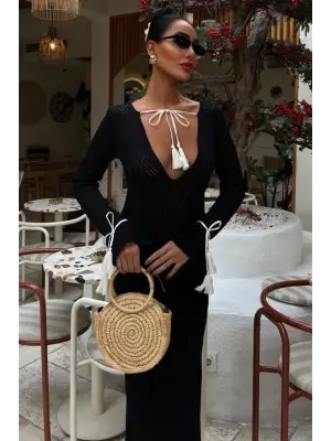 Omarı Zarif Püskül Detaylı V Yaka Elbise