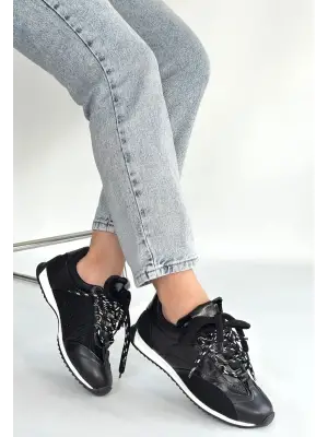 Reat Siyah Cilt Bağcıklı  Paraşüt Detaylı Spor Ayakkabı