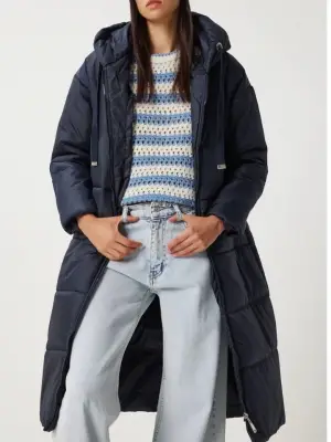 Omarı Uzun Kaban Sabit Kapşonlu ve Kuş Gözü Detaylı