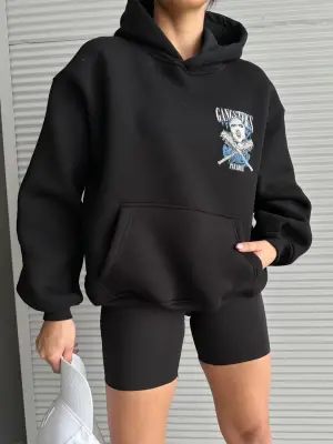Omarı Oversize Kafa Baskılı Siyah Sweatshirt