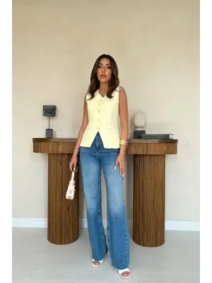 Sarı Belden Oturtma Detaylı Düğmeli Yelek